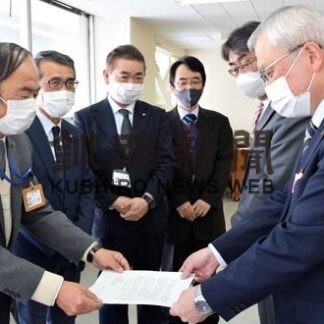 共産党議員団が新型コロナウイルスの感染拡大緊急要望(2022-02-18)