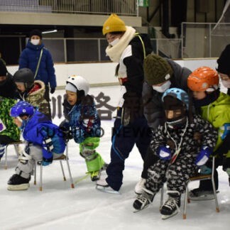 親子で楽しいひととき　昭和スポーツ幼稚園がスケート大会(2022-02-03)