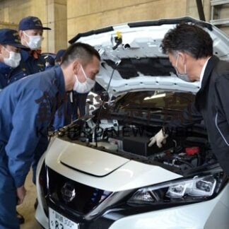 消防職員が電気自動車救助の注意点学ぶ(2022-03-07)