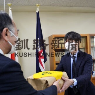 新１年生に黄色いハンカチ_1(2022-03-23)