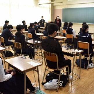 志望校へ受験生挑む　公立高で一般入試(2022-03-04)