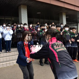 佐藤選手 釧路に凱旋(2022-04-02)