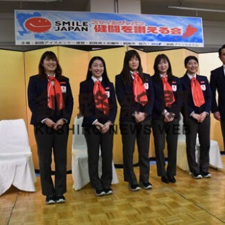 スマイルＪ釧路凱旋　地元出身５千種、蝦名市長ら健闘たたえる(2022-04-16)