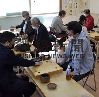 囲碁本因坊リーグ戦開始　釧根管内愛好家１０人熱戦(2022-04-04)