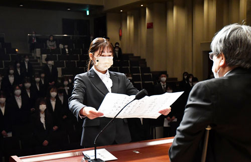 ７６人、学校生活第一歩　釧路短大で入学式(2022-04-06)