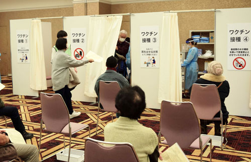 釧路市ワクチン６５歳以上３回目８０％超　予約に空き、積極的に接種を(2022-04-07)