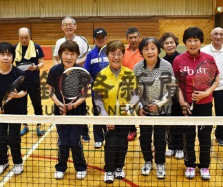 ソフトテニスを楽しみませんか　釧路のサークル、平均年齢７５歳　和気あいあい(2022-05-23)