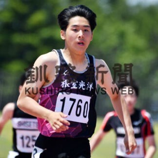 上村（釧共栄３年）砲丸投げ連覇　中体連陸上釧路、根室地区_1(2022-06-27)