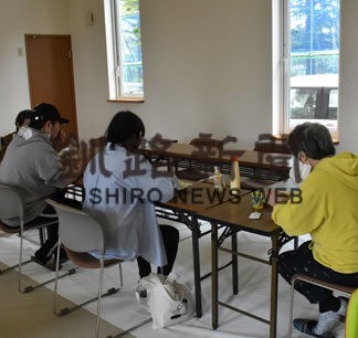 手作りカレー「おいしい」　教会で地域食堂(2022-06-21)