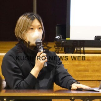 夢実現の道のり紹介　アイホ女子日本代表大澤さん出前授業　厚岸・太田小(2022-06-14)