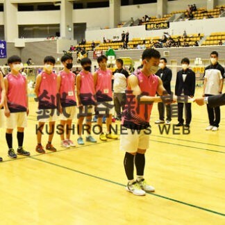 武修館 決勝進出ならず　全道高体連バドミントン(2022-06-23)