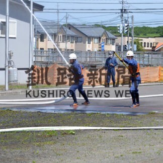 釧路消防団の訓練、支部長らが査閲　道大会出場で(2022-07-06)