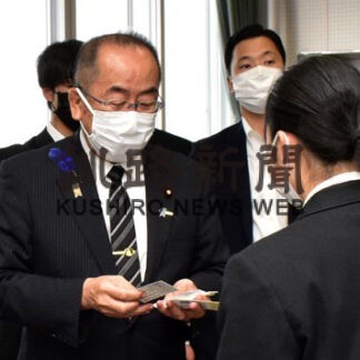 西銘北方担当相　実情把握へ根室入り　(2022-07-14)