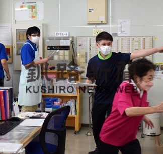 通報手順や避難経路確認　丹頂の園が防火訓練(2022-07-14)