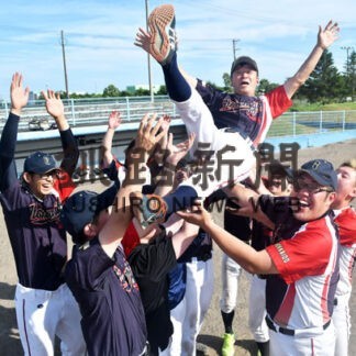 釧新あさ野球、伊藤建業Ｇ不動産のビッグ優勝(2022-08-01)