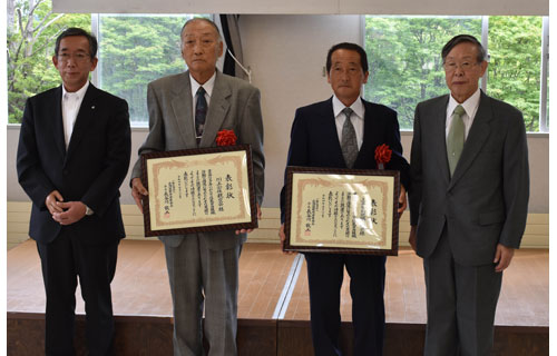 2団体に道町内会連合会表彰伝達(2022-08-30)