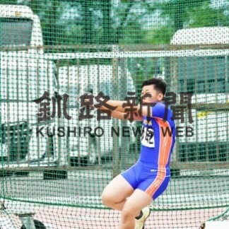 鳴川（釧明輝２年）ハンマー投げⅤ最優秀　女子は３冠の鈴木（釧湖陵２年）_1(2022-08-29)