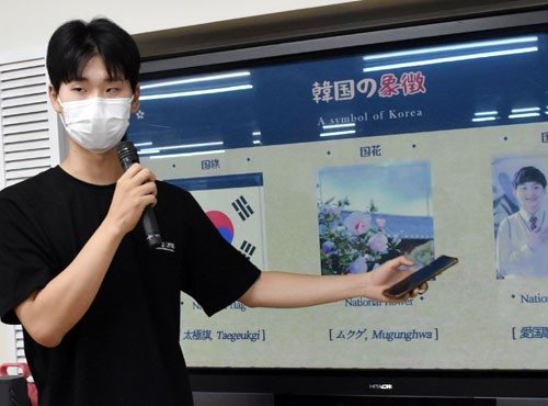 グローカル夏祭り、留学生が母国の魅力紹介_1(2022-08-29)