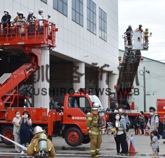 初開催の消防防災フェス大盛況　体験乗車や謎解き楽しむ(2022-08-25)