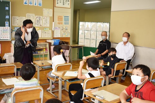 みこしや祭り児童理解 鳥取神社宮司が出前授業(2022-08-30)