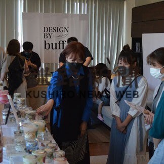 小物や焼き菓子…多彩に販売 写真セミナーなども(2022-09-11)