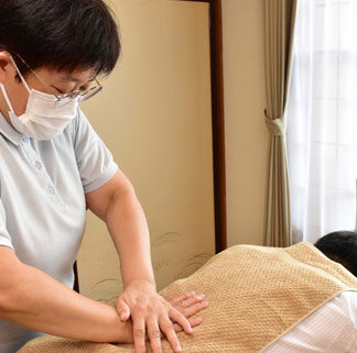 高齢者や身障者に好評、訪問鍼灸マッサージ　根室のヒシサン、健康保険も適用(2022-09-10)