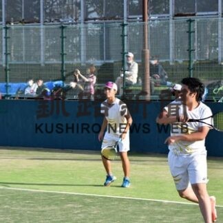 根室男子、中標津女子Ｖ　高校ソフトテニス(2022-09-26)