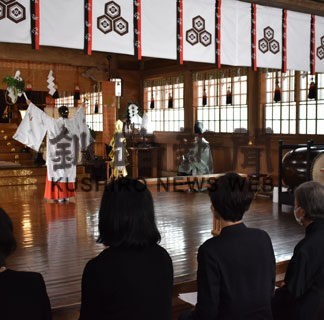 感謝の気持ちを込めて花供養　釧路華道協会(2022-09-11)