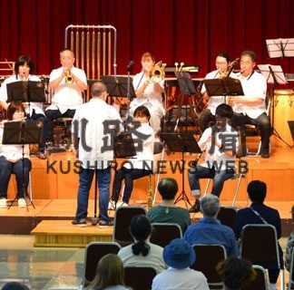 小中高、一般３年ぶりの響き　町吹奏楽フェス(2022-09-11)