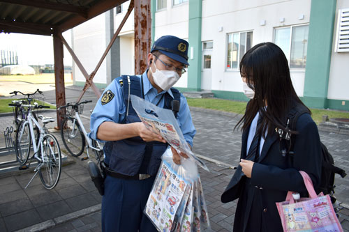 自転車盗難防ごう 釧明輝高でツーロック呼び掛け(2022-09-19)
