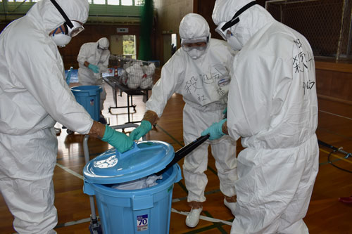 鳥インフル想定し演習 発生に備え流れ体験(2022-09-30)