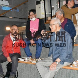 ワインと料理に舌鼓　サーモン科学館で(2022-10-01)