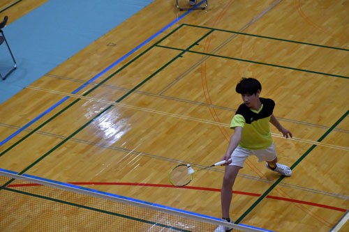 遠藤(釧路町別保)男子単で優勝 中学バドミントン、女子は宮崎(釧鳥取)制す(2022-09-19)
