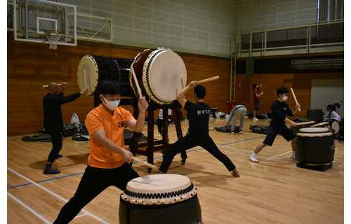 最高の「響き」生で見て くしろ蝦夷太鼓保存会30日に公演(2022-10-25)