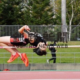 佐藤（鶴居中２年）全道３大会入賞　陸上・走り幅跳び_1(2022-10-24)