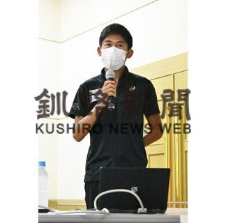 世界駆け抜けた体験語る　マラソン川内選手来町(2022-10-04)