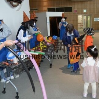 仮装でハロウィーン満喫　こども遊学館(2022-10-30)