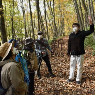 自然とアイヌ民族 歴史学ぶ　市民講座で塘路湖周辺を散策(2022-10-23)