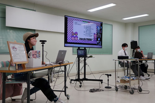 釧路を少しでも元気に 本紙連載の絵本作家 友弥.さん講演会(2022-10-22)