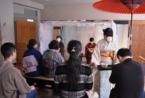 「お茶会」でおもてなし 3年ぶり市民招き高専祭(2022-10-23)