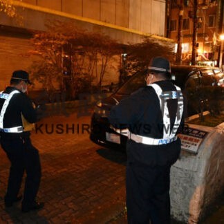 釧路署、末広の駐車違反に警告(2022-10-16)