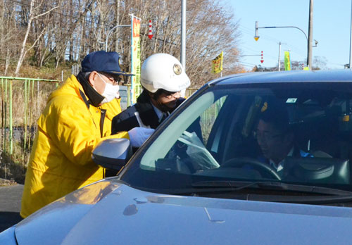 路面凍結に注意を 厚岸署呼び掛け(2022-11-16)