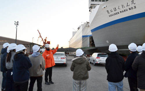 物流の仕組み公立大生ら学ぶ 釧路港など見学(2022-11-12)