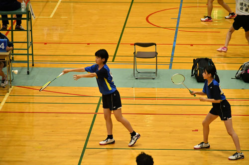 渡部・田中組(白糠)が優勝 中学バドミントン、女子は菊田・武藤組(根室光洋)_1(2022-11-13)