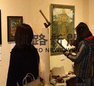 １６歳の小林さん、阿寒湖温泉で個展(2022-11-29)