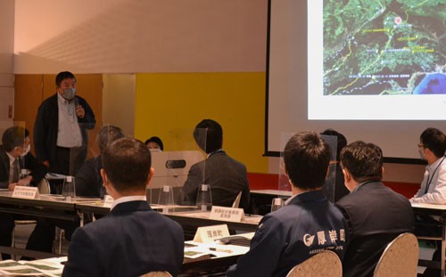 オソ18捕獲へ態勢確認 標茶で会議「目撃したら連絡を」(2022-11-16)