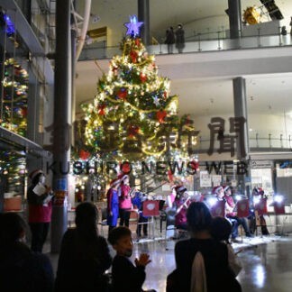 Ｘマスツリーきらびやかに　こども遊学館セレモニー(2022-11-27)