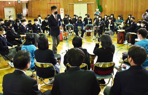 ドラムサークル一体感　中高合同で演奏交流会(2022-11-18)