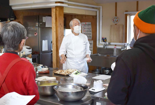 シカ肉活用目指し、プロに調理法学ぶ(2022-11-19)