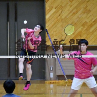 遠藤（釧路町別保）男子単制す　バドミントン中学新人戦_1(2022-11-27)